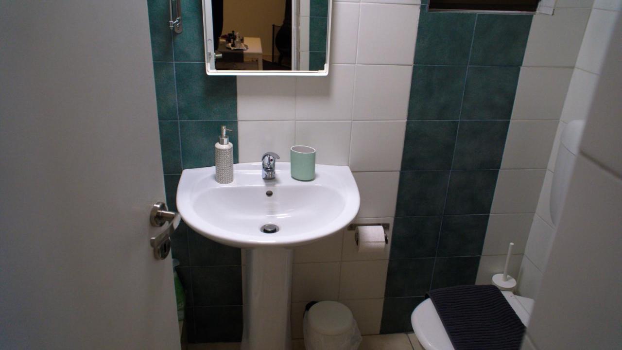 Helen'S Welcoming & Cozy Flat Apartment โกโรปิออน ภายนอก รูปภาพ